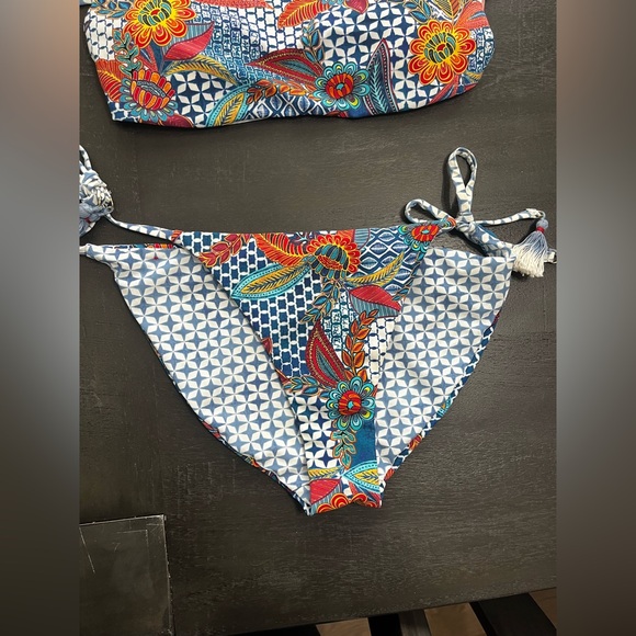 Red Carter Bikini Set Womens Medium NWT Ocean Print‎ Tasstles Full Coverage - Picture 3 of 7